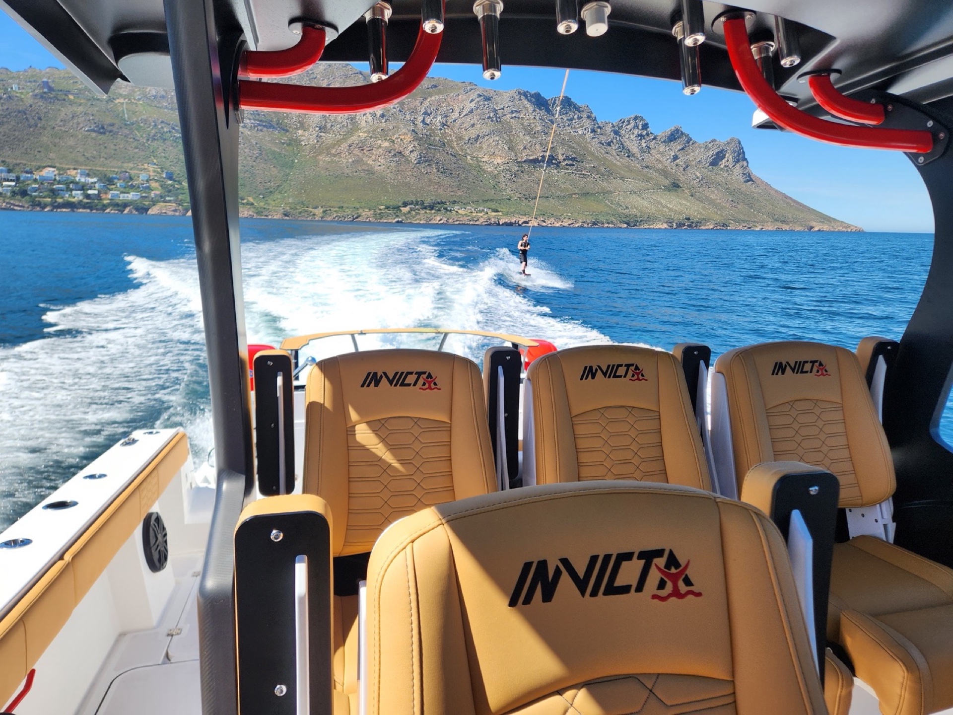 Invicta 30 OC Deck detail